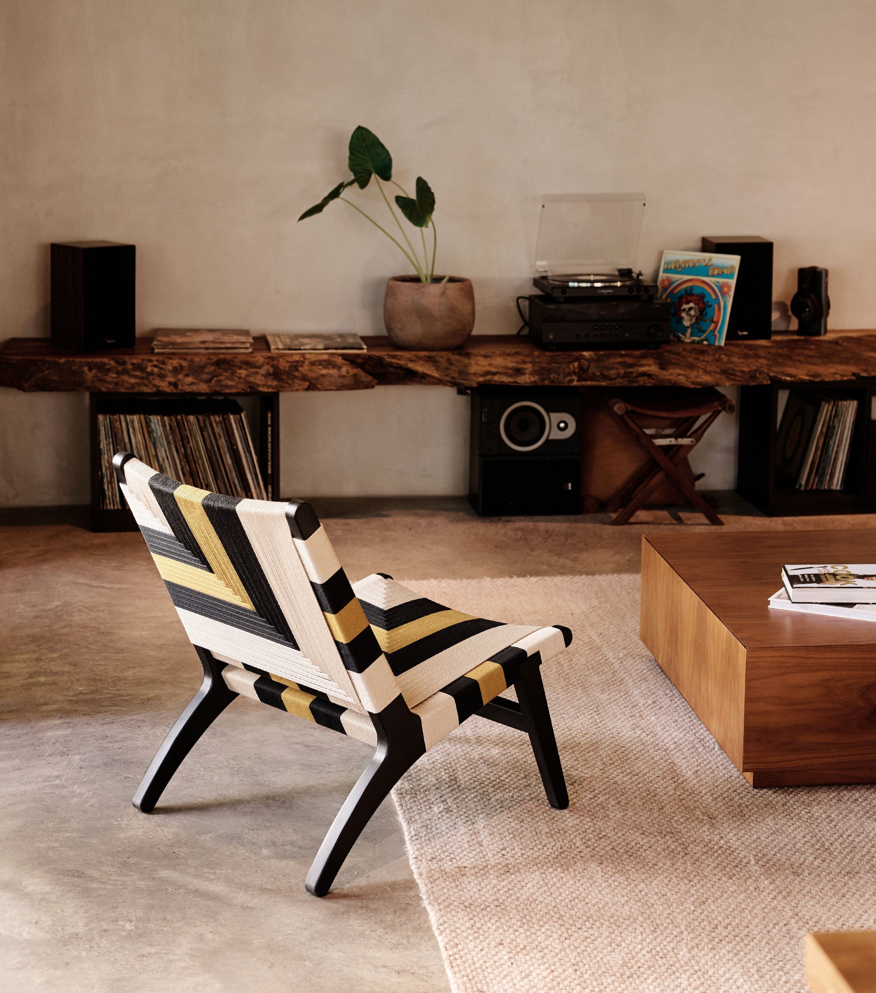 Charcoal / Queen Bee Pattern