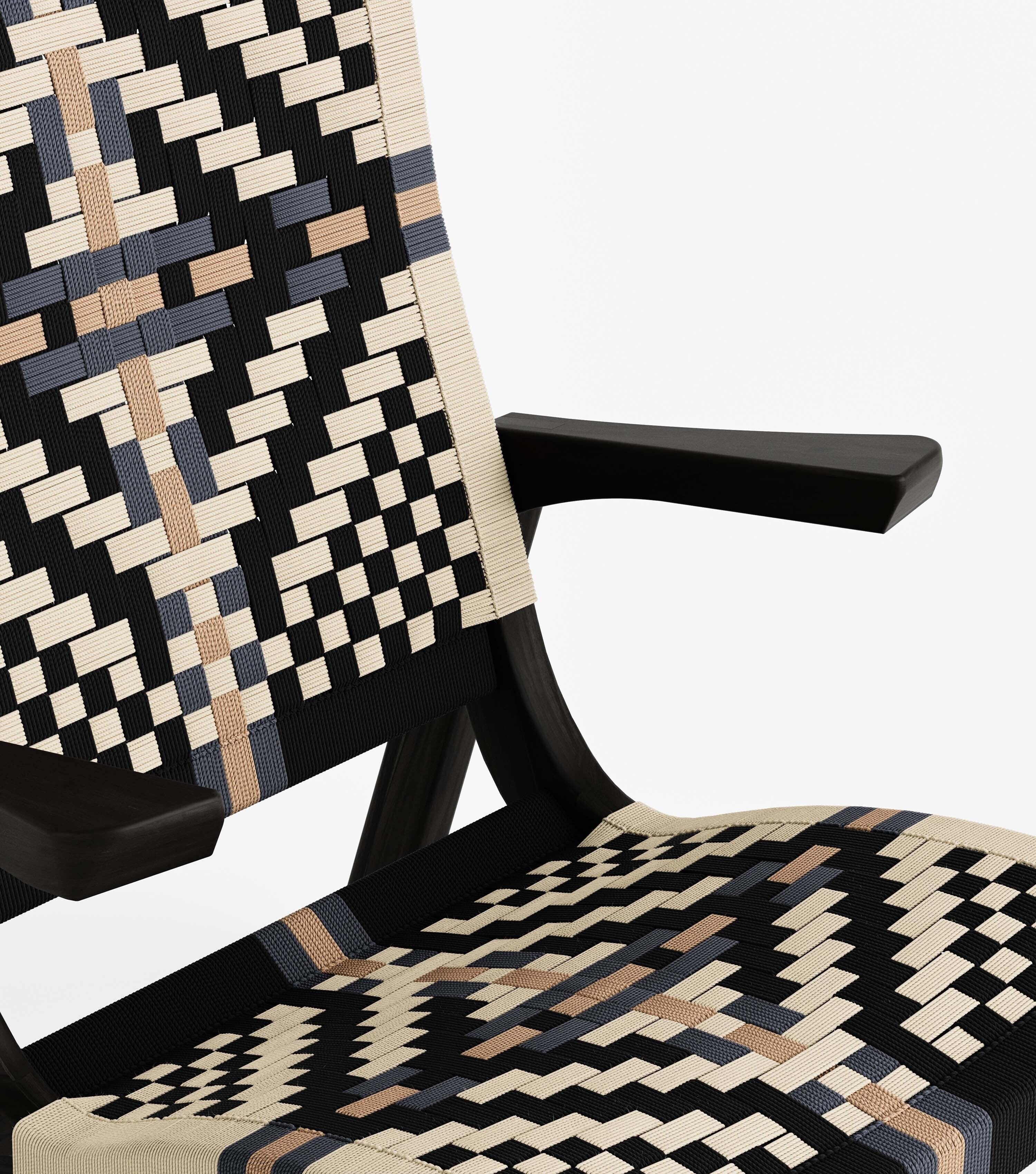 Charcoal Teak / Colonial Pattern