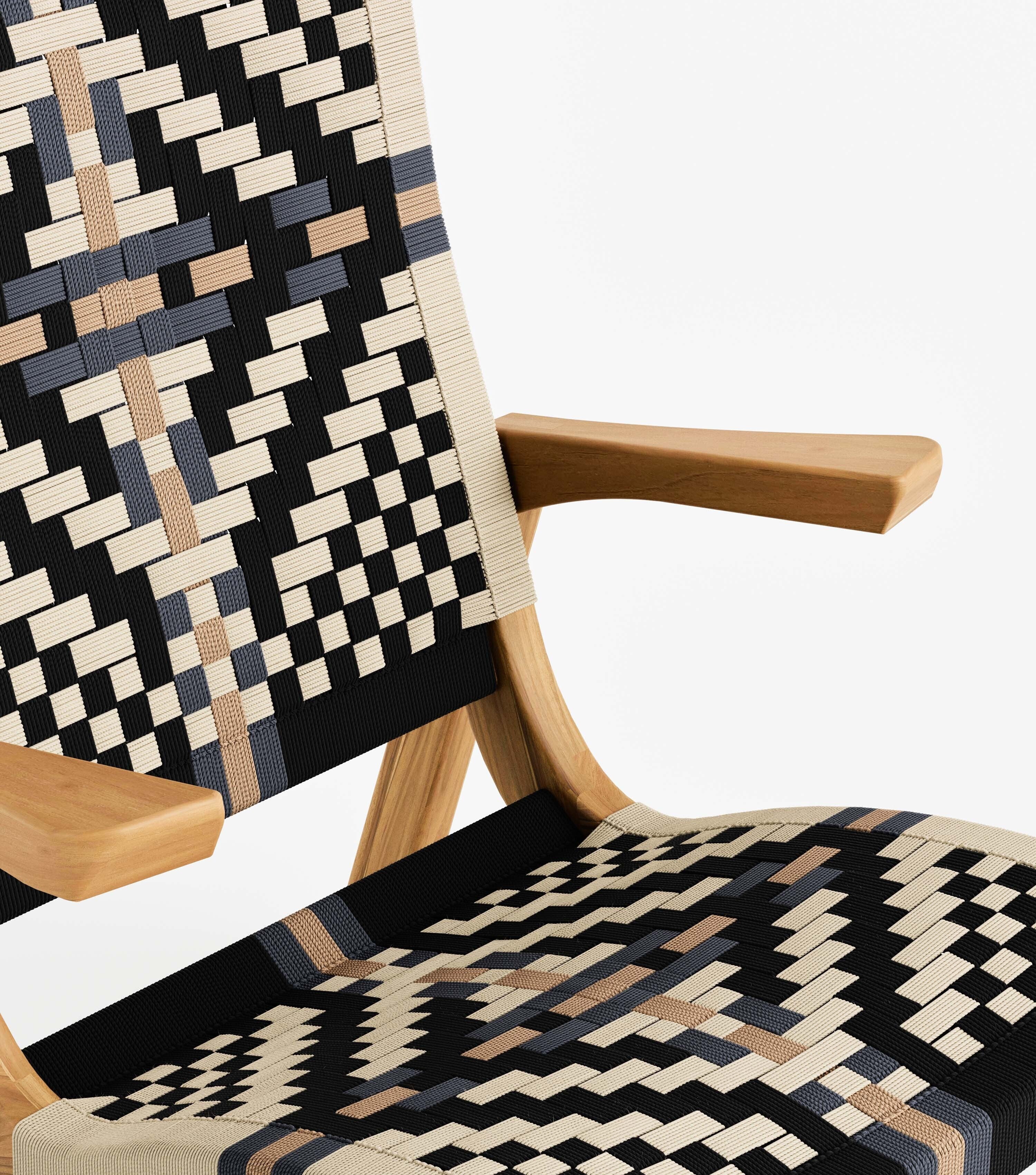 Natural Teak / Colonial Pattern