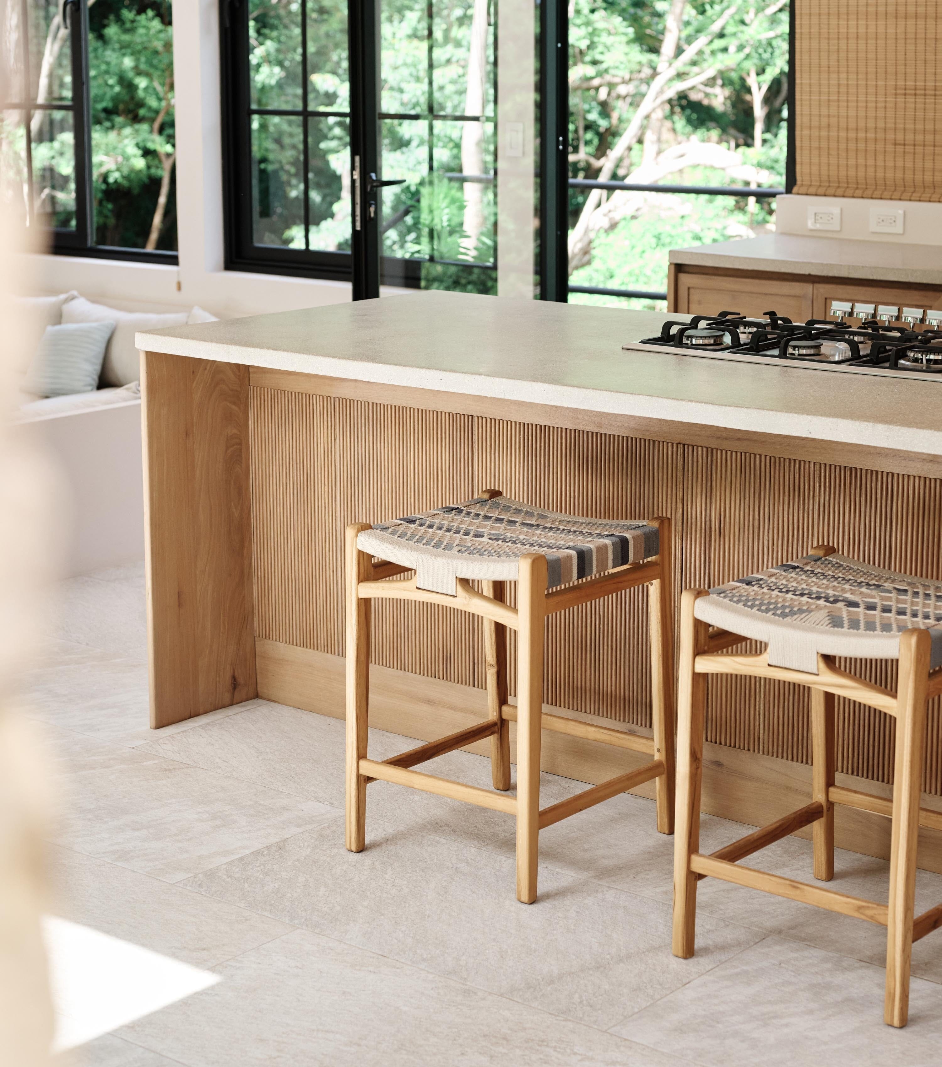 Natural / Serena / Counter