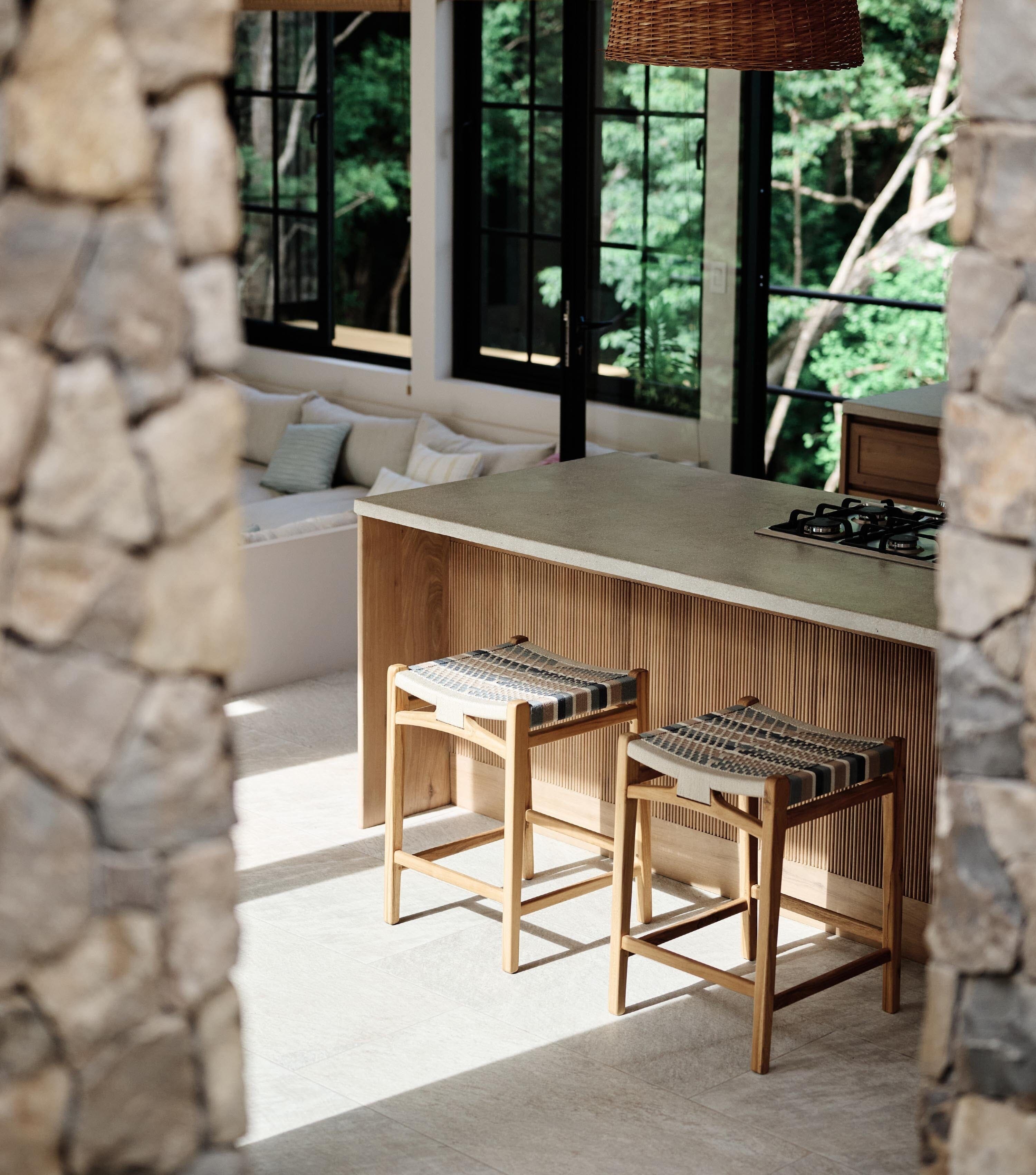 Natural / Serena / Counter