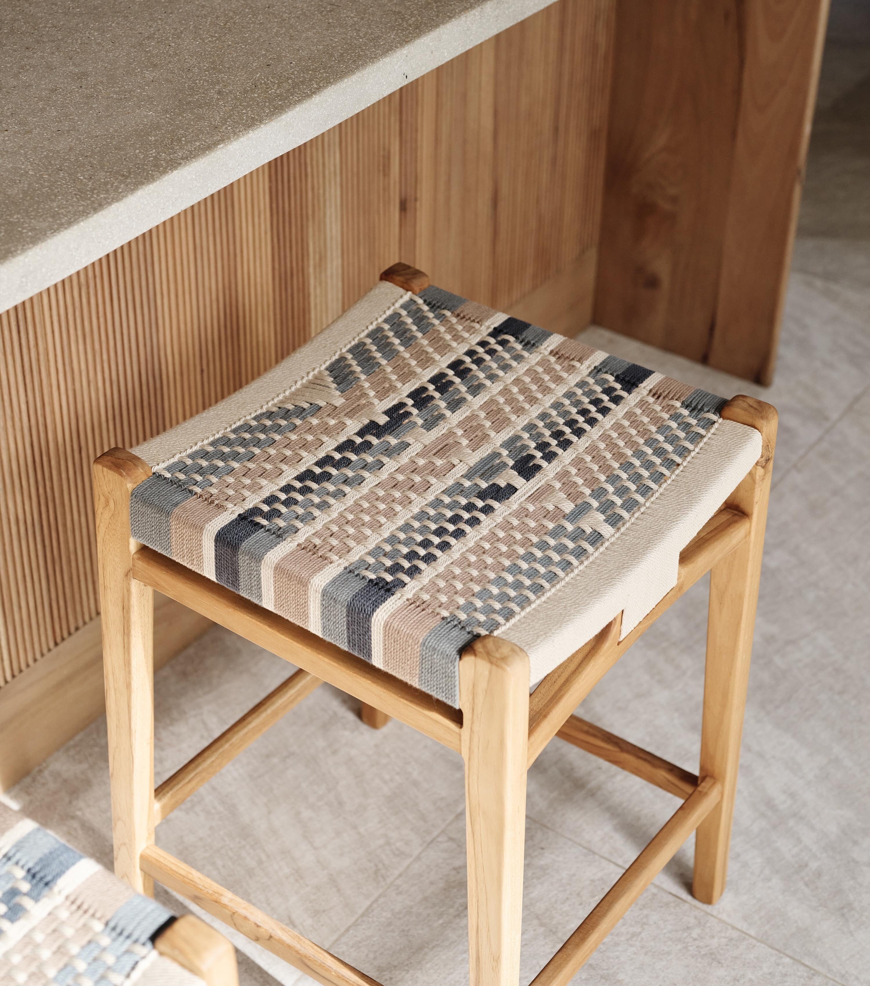 Natural / Serena / Counter