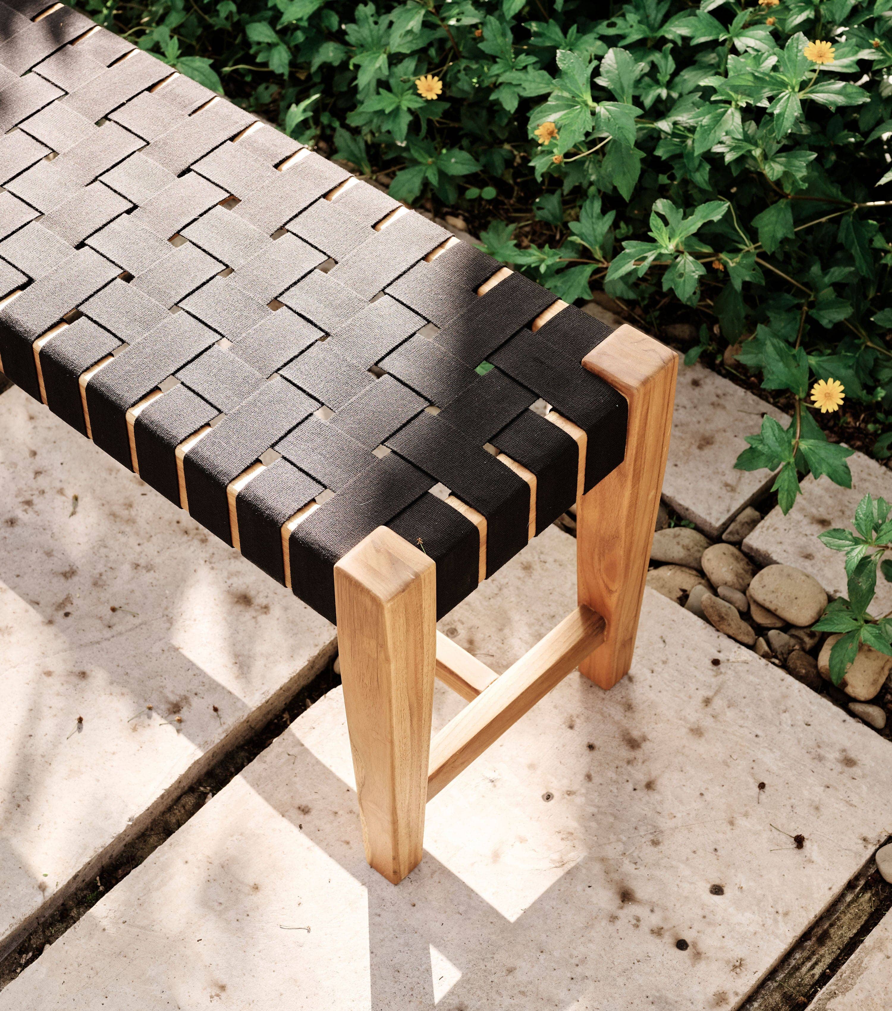 Sealed / Black Outdoor Straps / 59