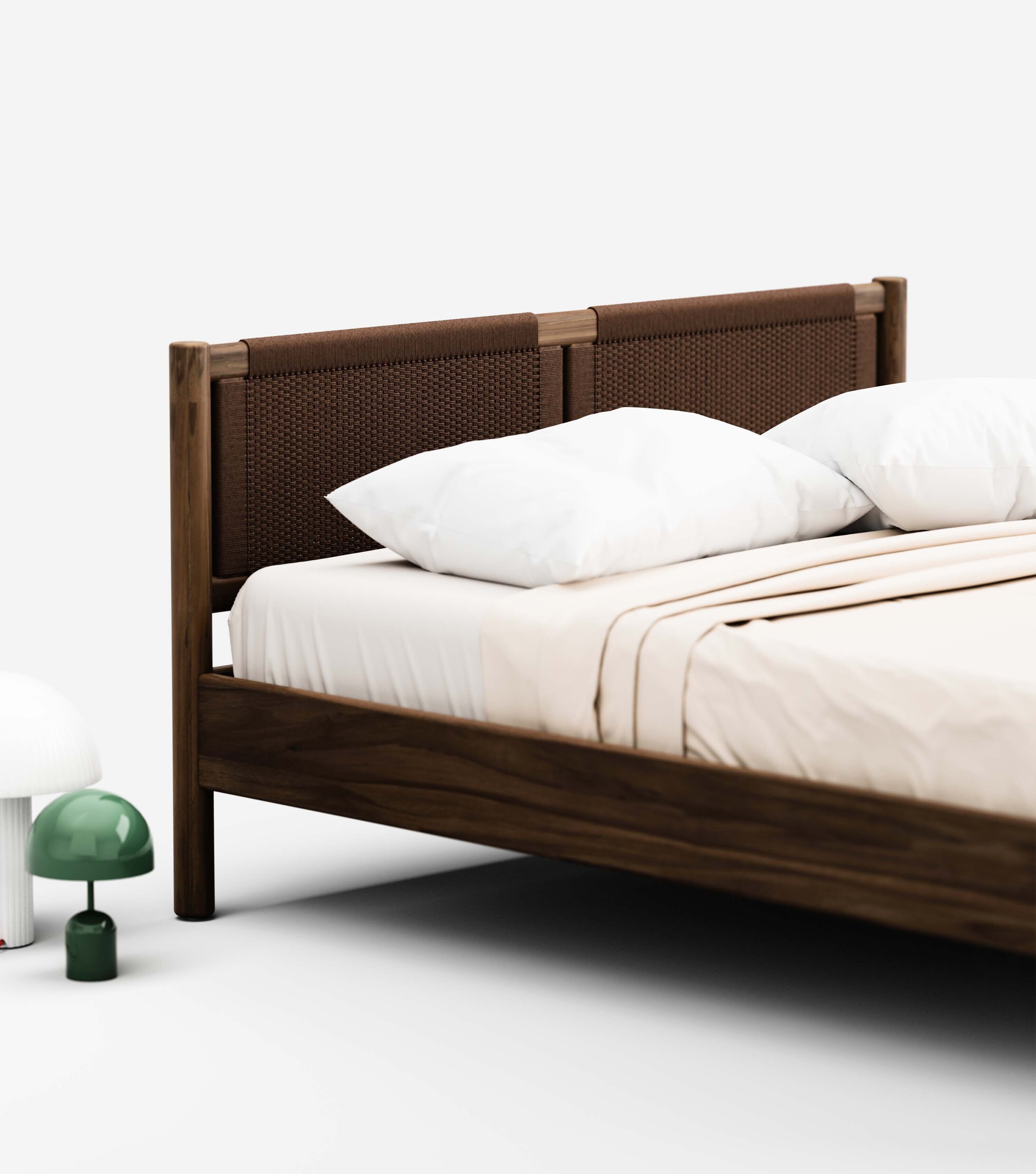 Coffee Teak / Chocolate Traditional Cord / Queen